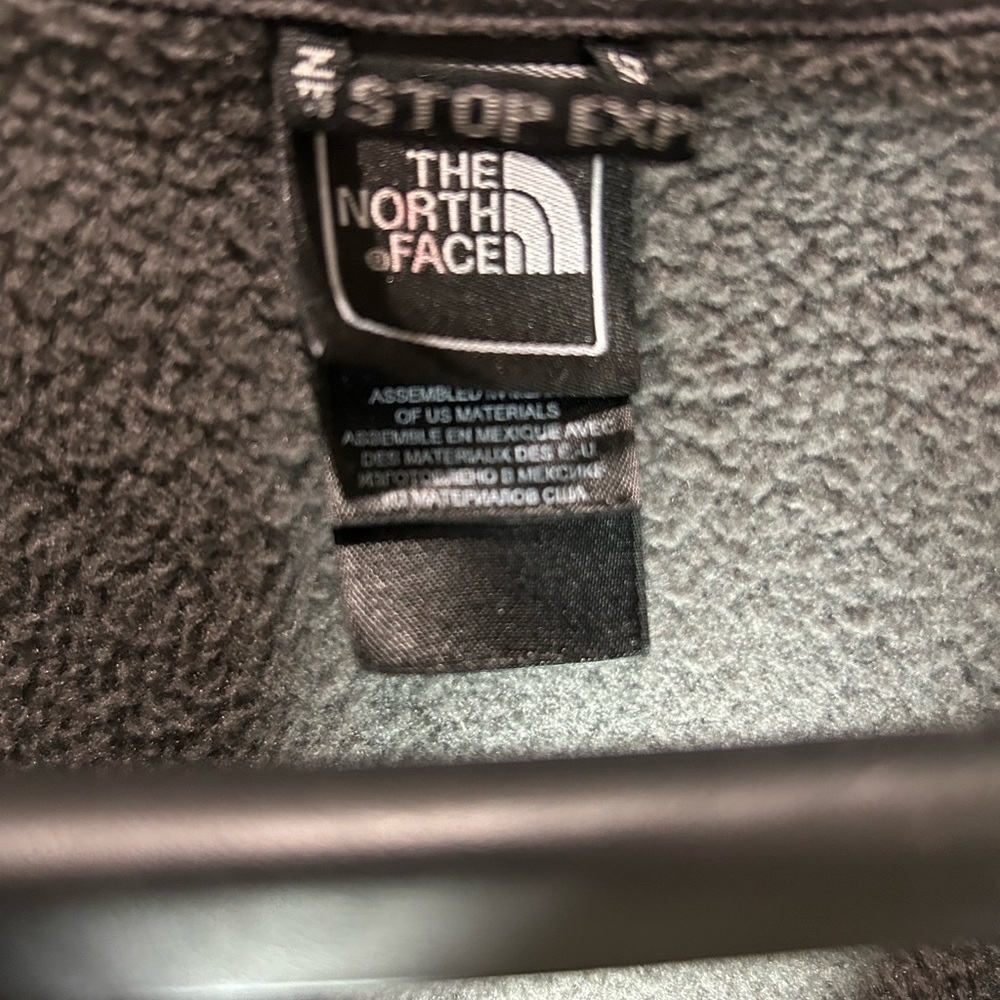 The North Face Women's Charcoal soft Fleece Jacket - Picture 3 of 7
